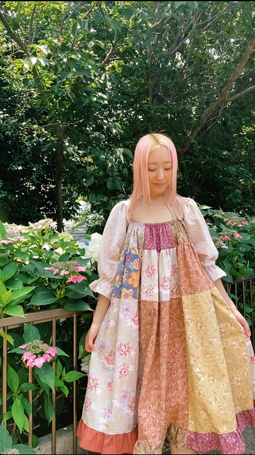 Voluminous patchwork dress