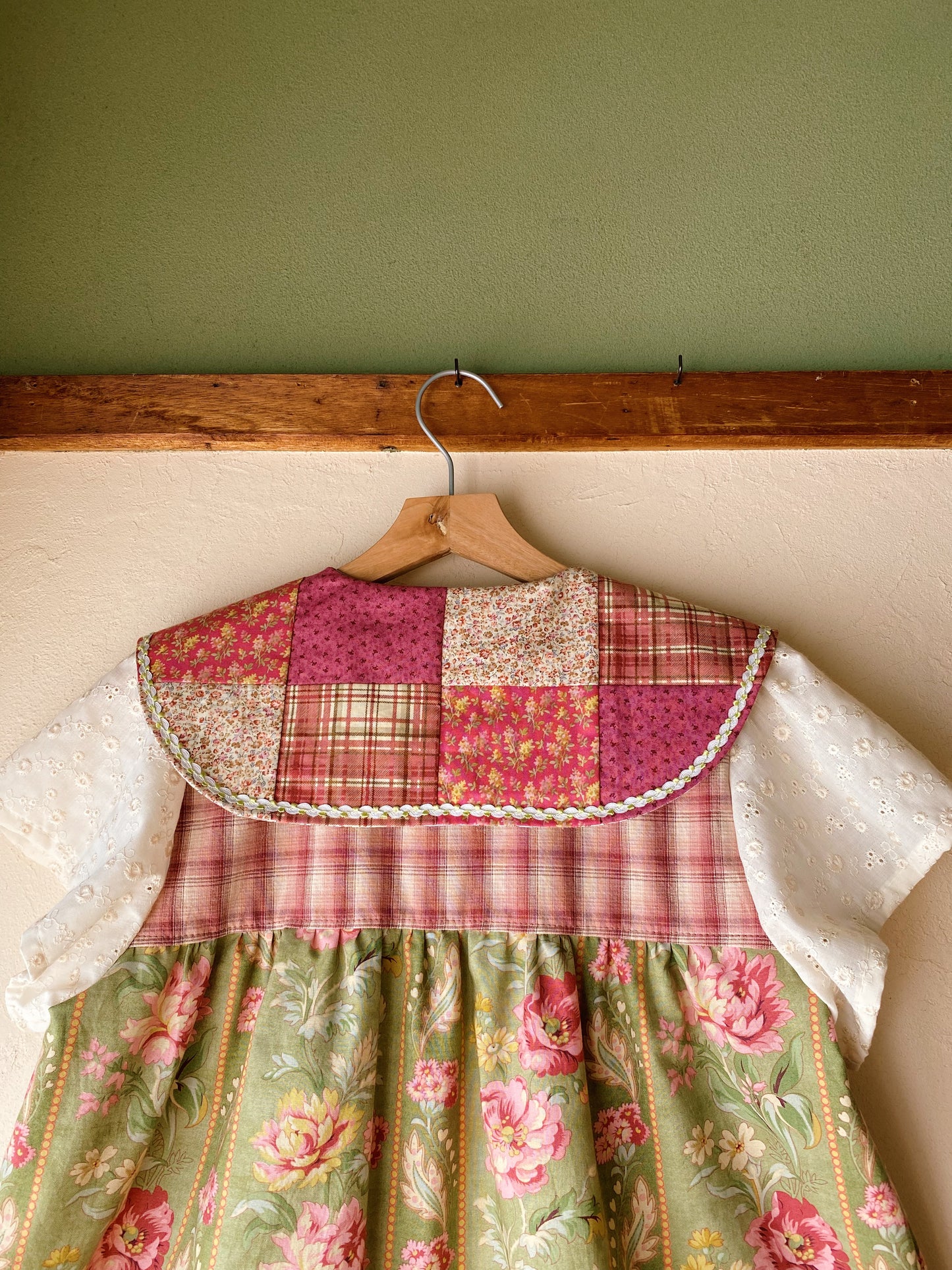 Patchwork collar front tie blouse