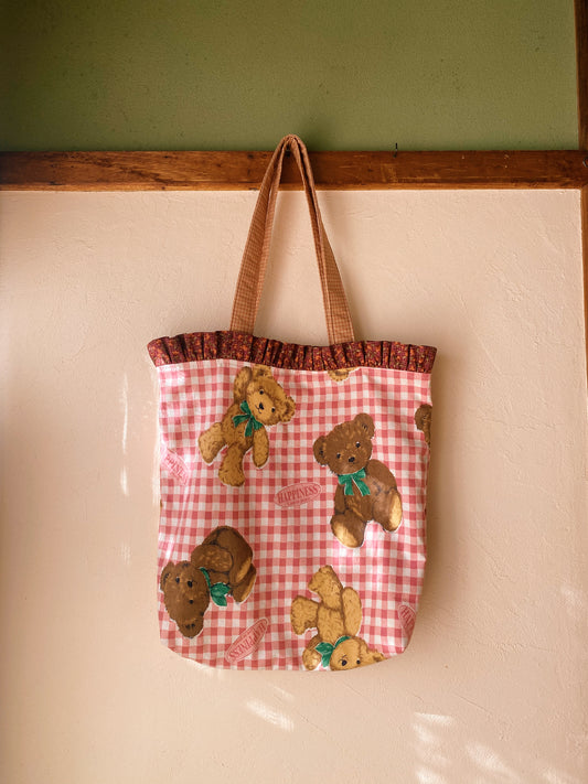 Ruffled tote bag
