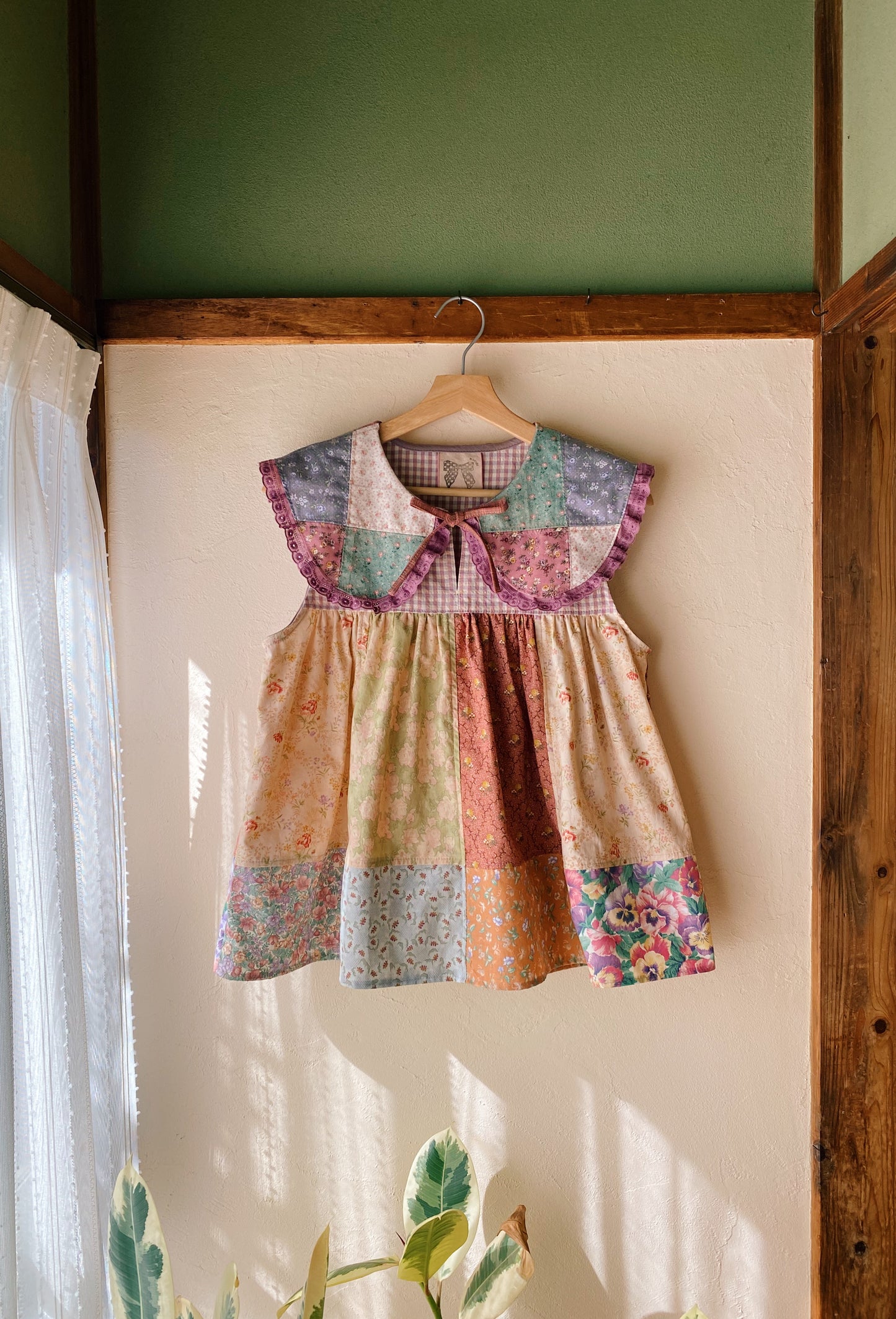 Patchwork collar blouse