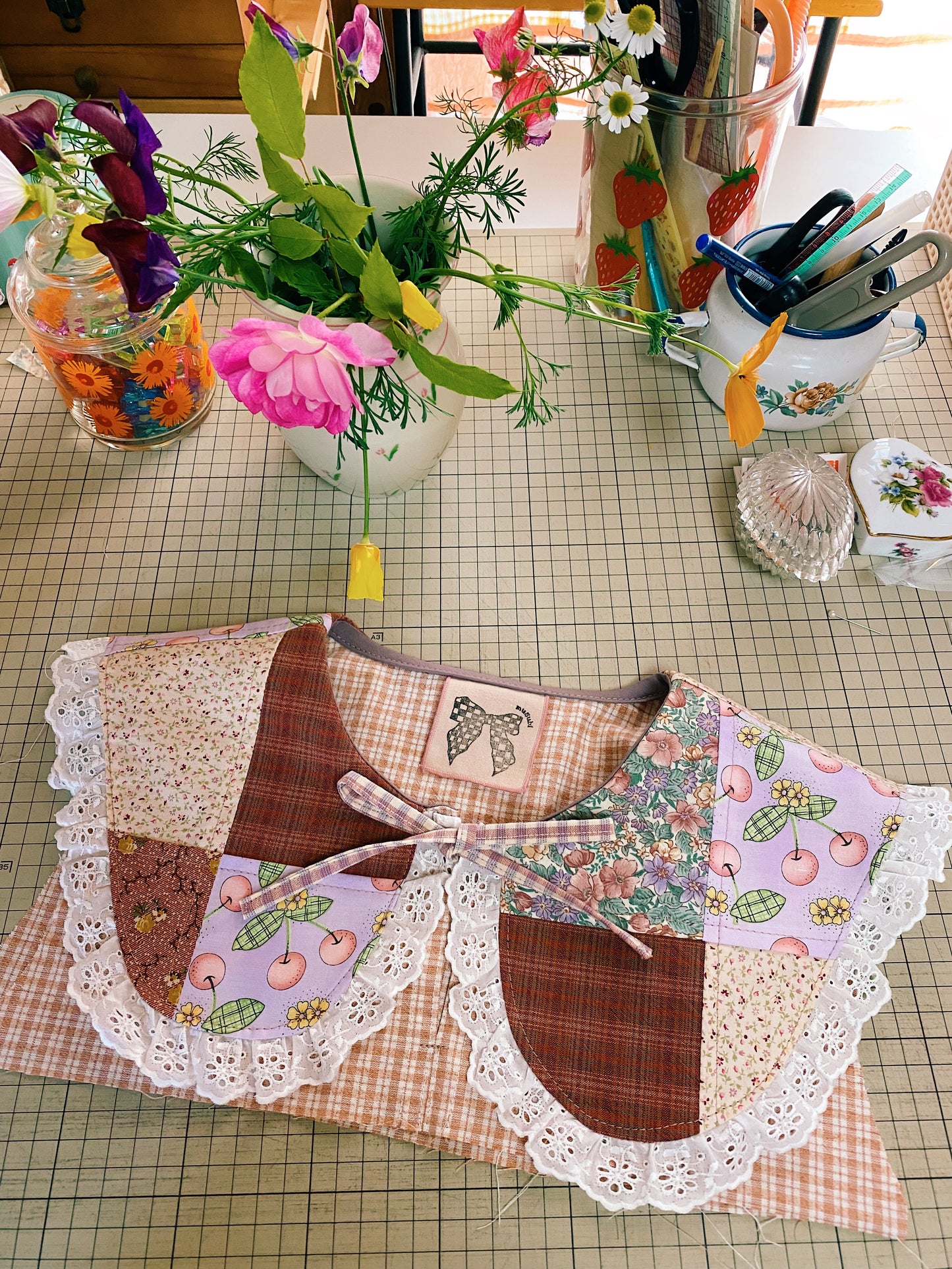 Patchwork collar blouse