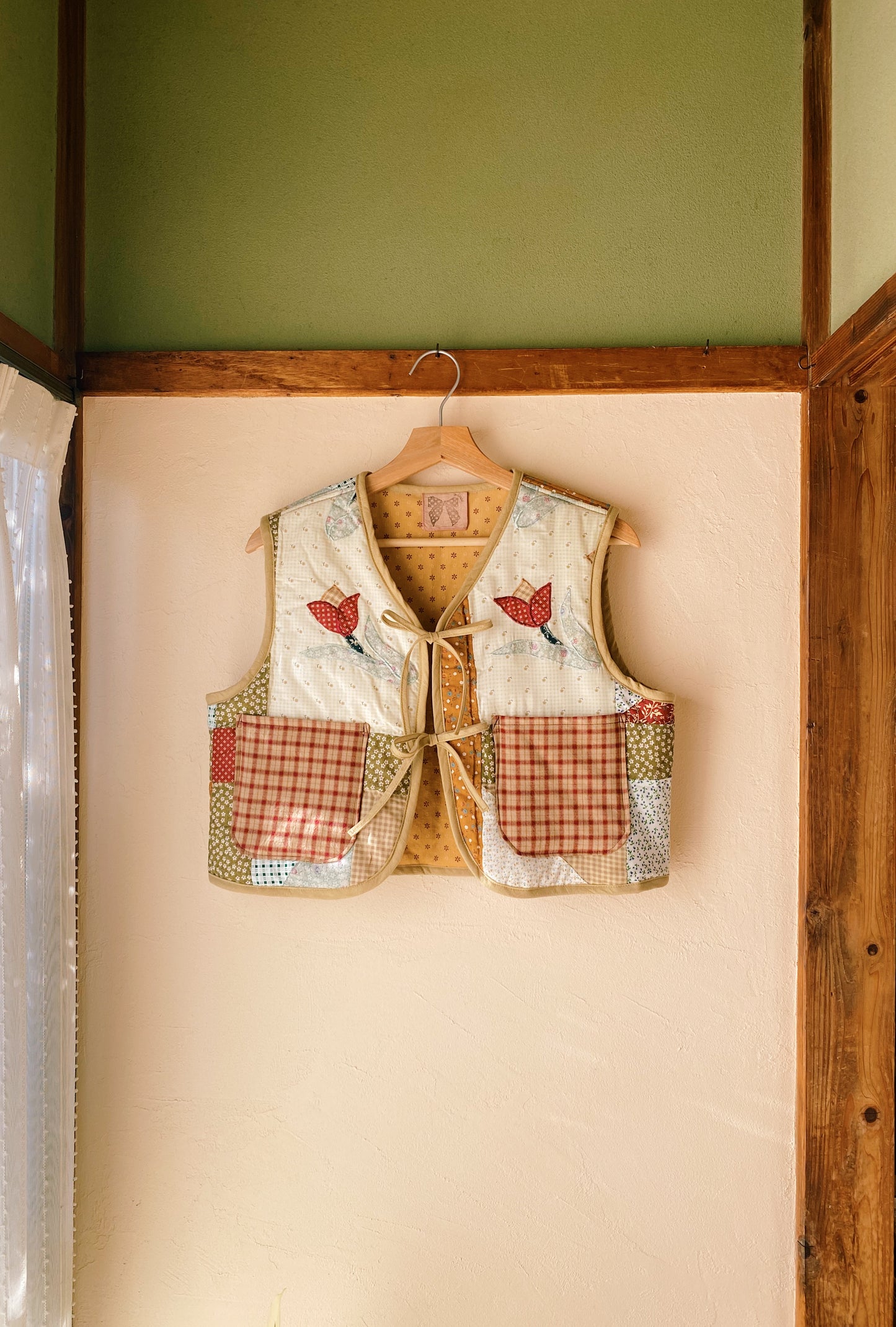 Patchwork quilt vest (L)