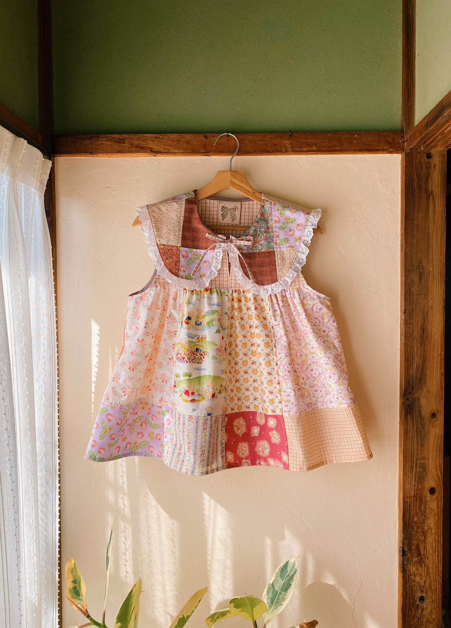 Patchwork collar blouse